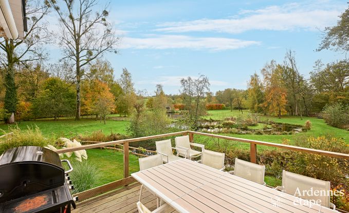 Charmant vakantiehuis voor 8 personen in Hamois met 4 slaapkamers, 3 badkamers, priv�tuin, speelruimte en terras aan het water