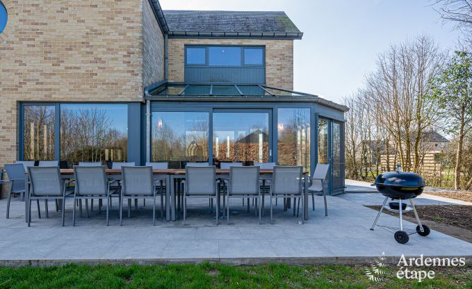 Ruime luxe villa met zwembad in Hastire, Ardennen