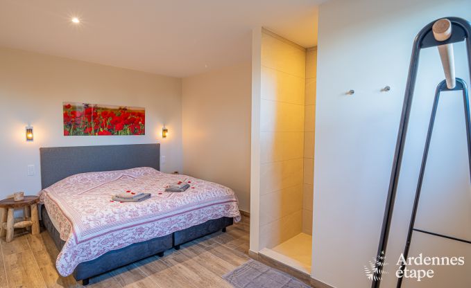 Ruime luxe villa met zwembad in Hastire, Ardennen