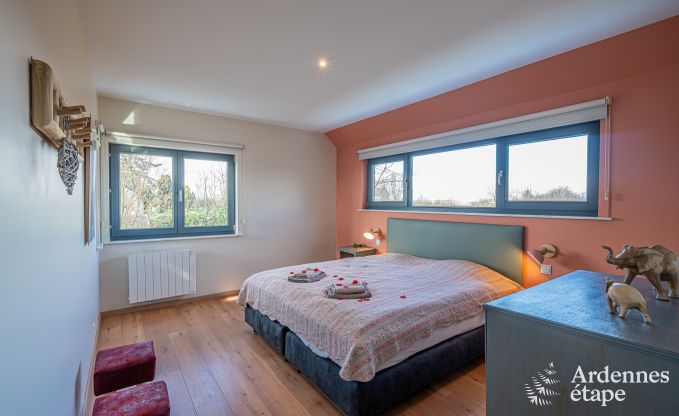 Ruime luxe villa met zwembad in Hastire, Ardennen