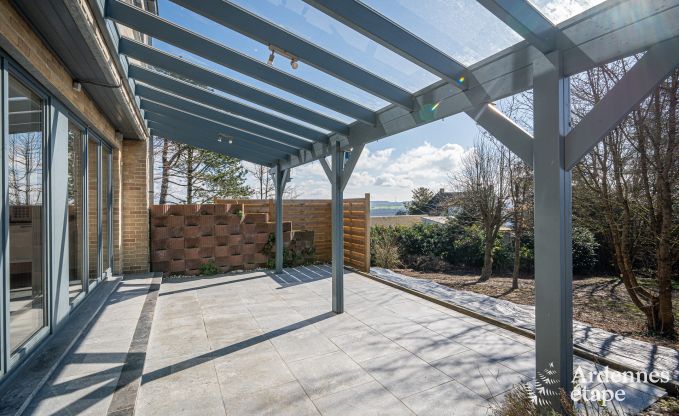Ruime luxe villa met zwembad in Hastire, Ardennen