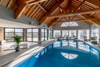 Luxe villa met zwembad voor 12-13 p. in de Ardennen (Houffalize)