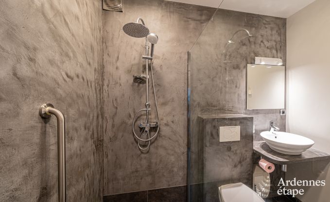 luxe villa in Houffalize: accommodatie voor 18 personen met zwembad, sauna en priv tuin in de Ardennen