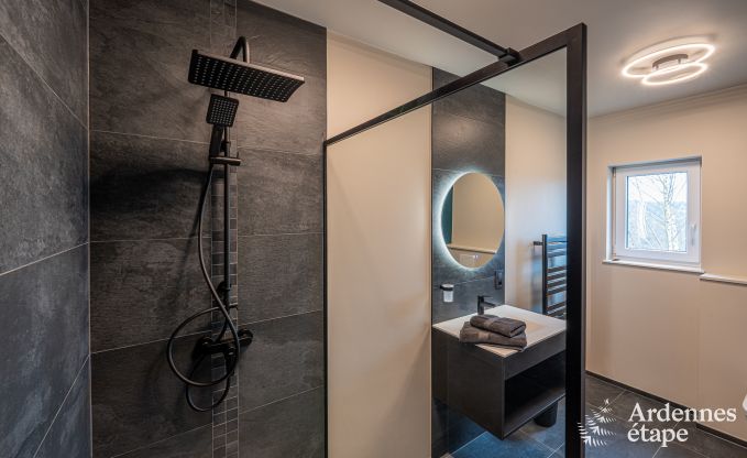 luxe villa in Houffalize: accommodatie voor 18 personen met zwembad, sauna en priv tuin in de Ardennen
