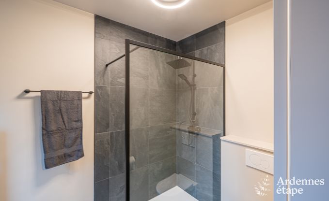 luxe villa in Houffalize: accommodatie voor 18 personen met zwembad, sauna en priv tuin in de Ardennen