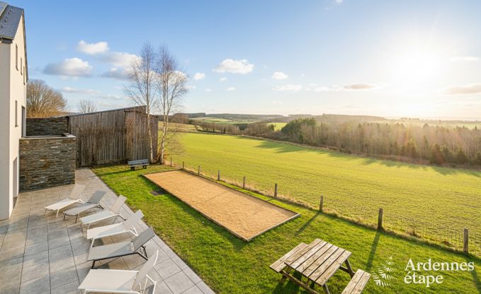 luxe villa in Houffalize: accommodatie voor 18 personen met zwembad, sauna en priv� tuin in de Ardennen