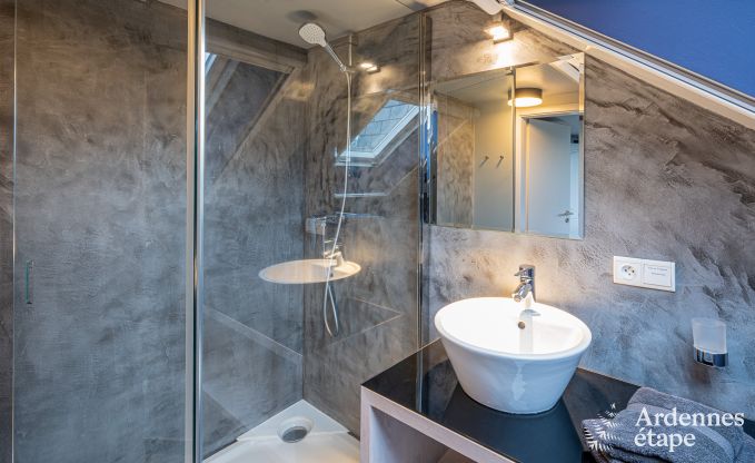 luxe villa in Houffalize: accommodatie voor 18 personen met zwembad, sauna en priv� tuin in de Ardennen