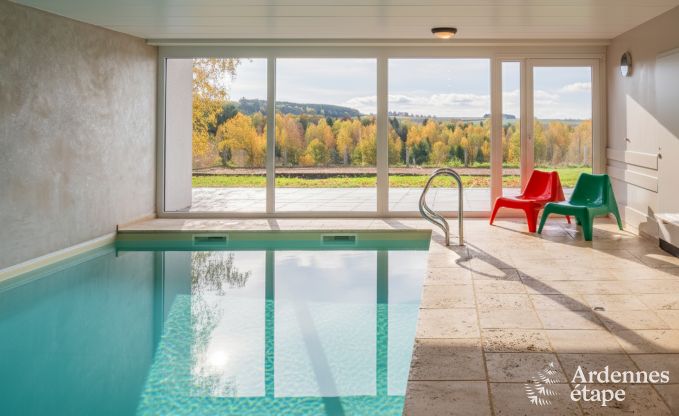Luxe villa in Houffalize: accommodatie voor 22 personen met zwembad, sauna en tuin in de Ardennen