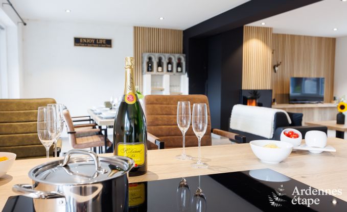 Hondvriendelijk vakantiehuis voor 8 personen in Houffalize