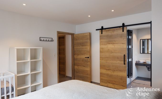 Hondvriendelijk vakantiehuis voor 8 personen in Houffalize