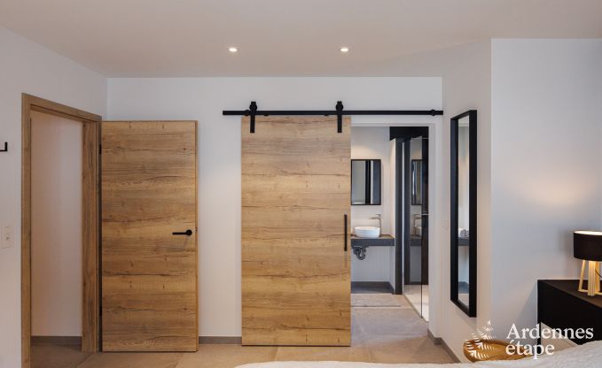 Hondvriendelijk vakantiehuis voor 8 personen in Houffalize