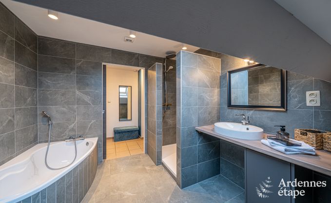 Ruim vakantiehuis voor 8 personen in Houffalize met 4 slaapkamers, ideaal voor een fietsvakantie