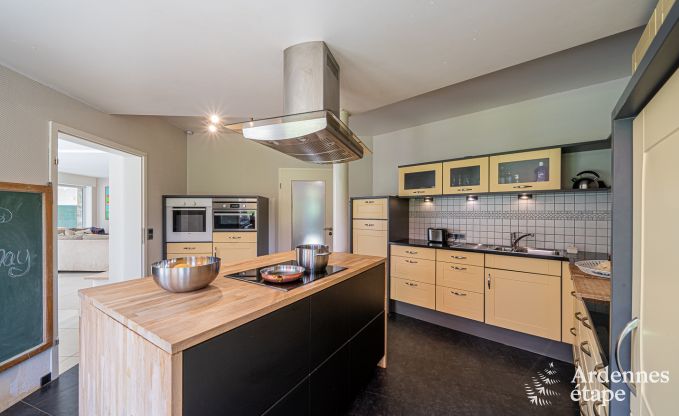 Gezellige villa in Jalhay voor 12/14 personen in de Ardennen