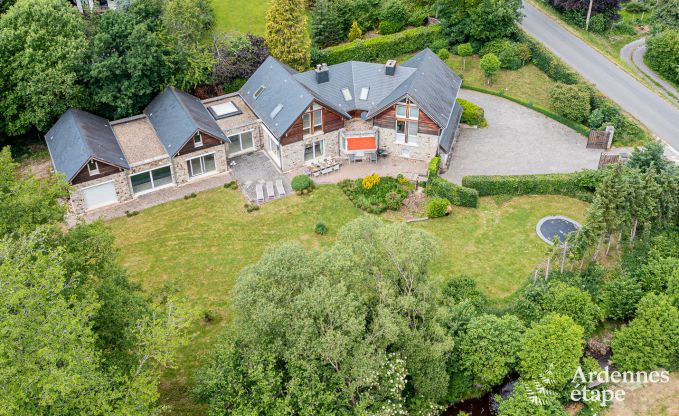 Gezellige villa in Jalhay voor 12/14 personen in de Ardennen