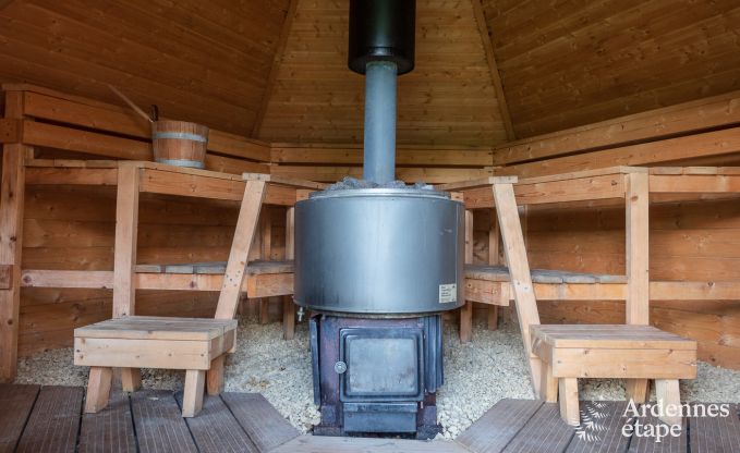 Ruim vakantiehuis met sauna voor 15 personen in La-Roche-en-Ardenne