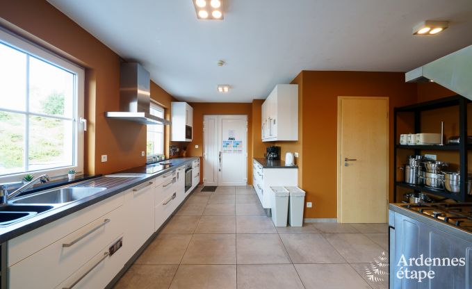 Vakantiehuis in L�glise, Ardennen, 32 personen, grote priv�tuin, sportfaciliteiten, spa, speelkamer, optimaal comfort