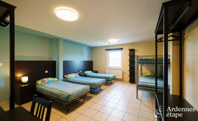 Vakantiehuis in L�glise, Ardennen, 32 personen, grote priv�tuin, sportfaciliteiten, spa, speelkamer, optimaal comfort