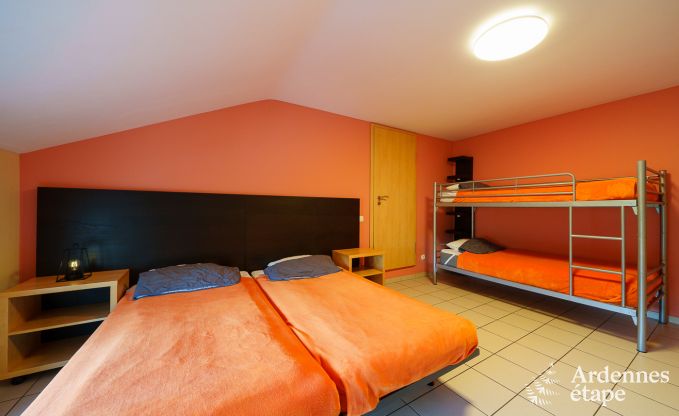 Vakantiehuis in L�glise, Ardennen, 32 personen, grote priv�tuin, sportfaciliteiten, spa, speelkamer, optimaal comfort