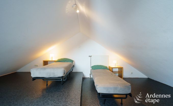Vakantiehuis in L�glise, Ardennen, 32 personen, grote priv�tuin, sportfaciliteiten, spa, speelkamer, optimaal comfort