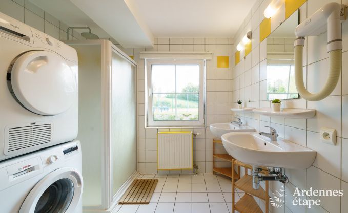 Vakantiehuis in L�glise, Ardennen, 32 personen, grote priv�tuin, sportfaciliteiten, spa, speelkamer, optimaal comfort