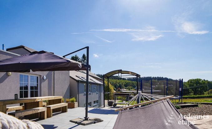 Vakantiehuis in L�glise, Ardennen, 32 personen, grote priv�tuin, sportfaciliteiten, spa, speelkamer, optimaal comfort