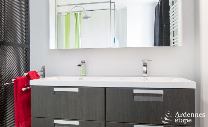 Ruime cottage voor 9 personen in Libramont-Chevigny met priv�tuin en terras met uitzicht