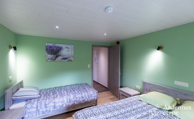 Kindvriendelijk vakantiehuis in Libramont voor 22 personen met tuin en speelkamer