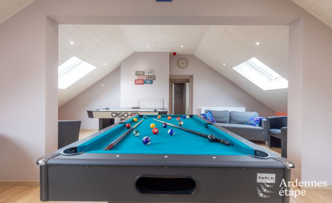 Kindvriendelijk vakantiehuis in Libramont voor 22 personen met tuin en speelkamer