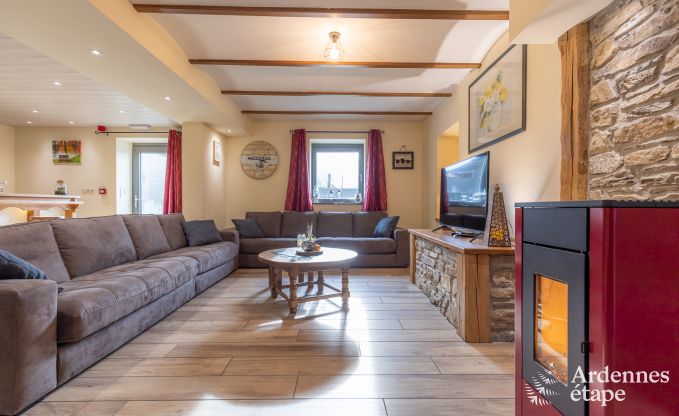 Kindvriendelijk vakantiehuis in Libramont voor 22 personen met tuin en speelkamer