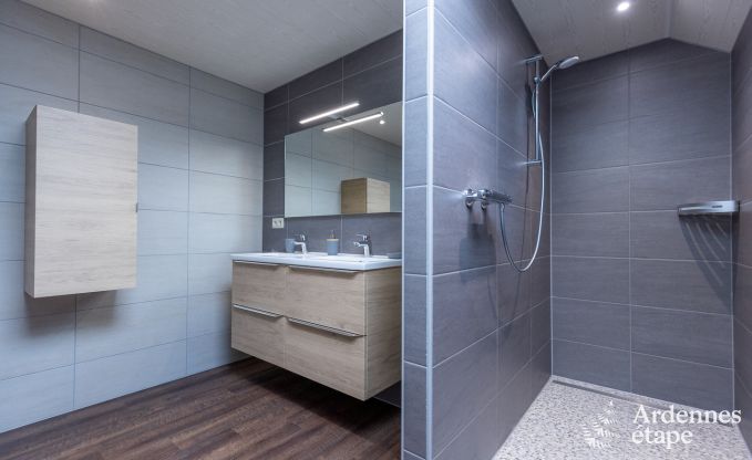 Kindvriendelijk vakantiehuis in Libramont voor 22 personen met tuin en speelkamer