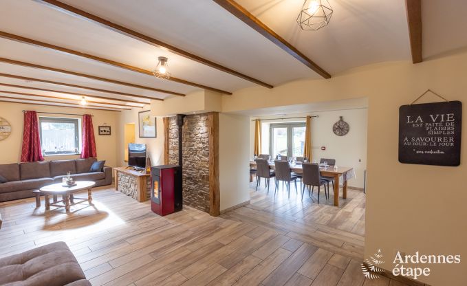 Kindvriendelijk vakantiehuis in Libramont voor 22 personen met tuin en speelkamer