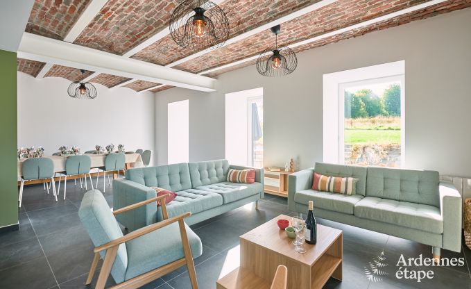 Ruime vakantiewoning in Libramont voor 20 personen met speelkamer, tuin en barbecue in de Ardennen