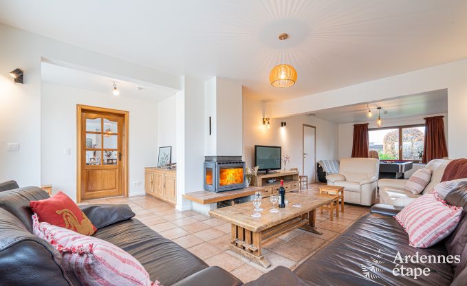 Gezinsvriendelijk vakantiehuis in Malmedy voor 14 personen met kachel, biljart en grote privtuin