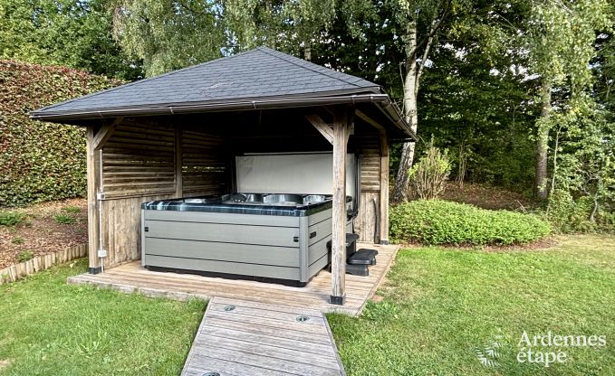 Vakantiehuis met jacuzzi, sauna, spelen en mooi uitzicht op de hoogten van Malmedy voor 6/8 personen in de Ardennen
