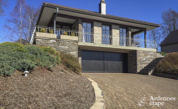 Vakantiehuis met jacuzzi, sauna, spelen en mooi uitzicht op de hoogten van Malmedy voor 6/8 personen in de Ardennen
