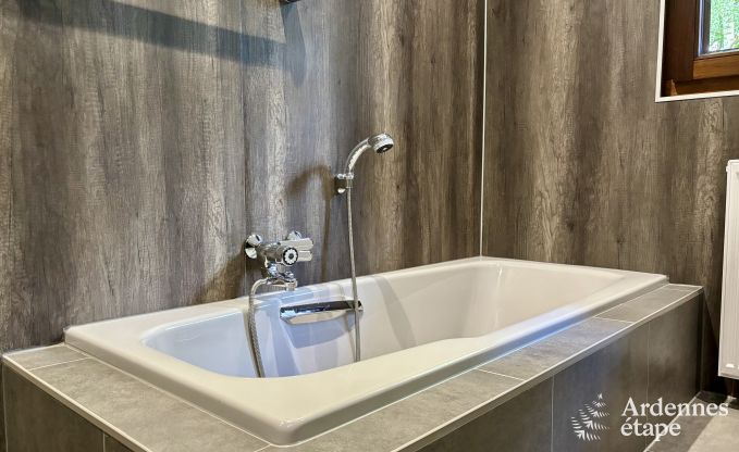 Vakantiehuis met jacuzzi, sauna, spelen en mooi uitzicht op de hoogten van Malmedy voor 6/8 personen in de Ardennen