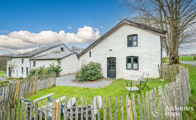 Charmant en stijlvol boerderijtje voor 14 personen en 2 honden in Manhay