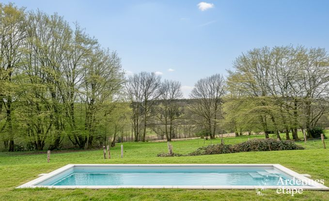 Charmant en stijlvol boerderijtje voor 14 personen en 2 honden in Manhay