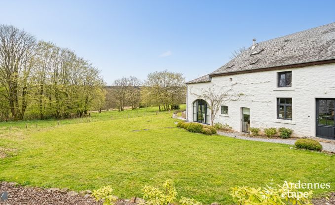 Charmant en stijlvol boerderijtje voor 14 personen en 2 honden in Manhay
