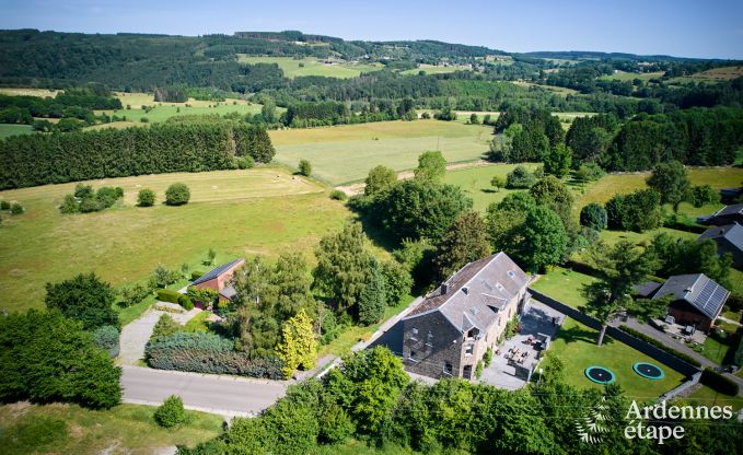 Vakantiehuis in Manhay voor 20 personen met 7 slaapkamers, eigen discotheek en bioscoop