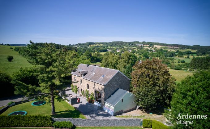 Vakantiehuis in Manhay voor 20 personen met 7 slaapkamers, eigen discotheek en bioscoop