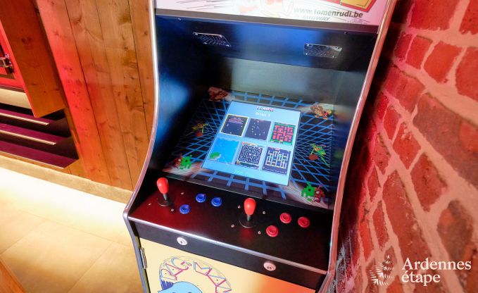 Vakantiehuis in Manhay voor 20 personen met 7 slaapkamers, eigen discotheek en bioscoop