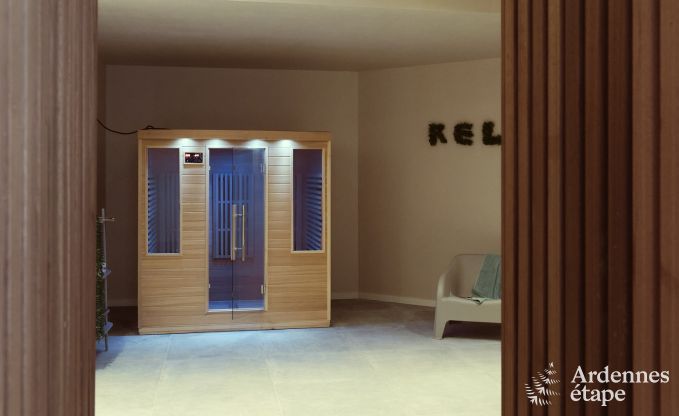 Villa in Marche-en-Famenne voor 28 personen met 11 slaapkamers, binnenzwembad en sauna