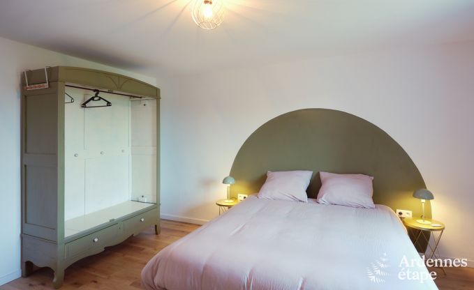 Villa in Marche-en-Famenne voor 28 personen met 11 slaapkamers, binnenzwembad en sauna