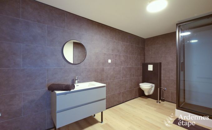 Villa in Marche-en-Famenne voor 28 personen met 11 slaapkamers, binnenzwembad en sauna