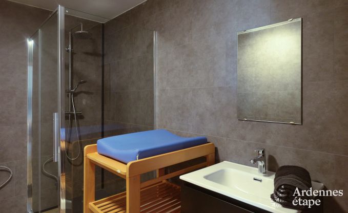 Villa in Marche-en-Famenne voor 28 personen met 11 slaapkamers, binnenzwembad en sauna