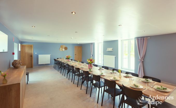 Villa in Marche-en-Famenne voor 28 personen met 11 slaapkamers, binnenzwembad en sauna