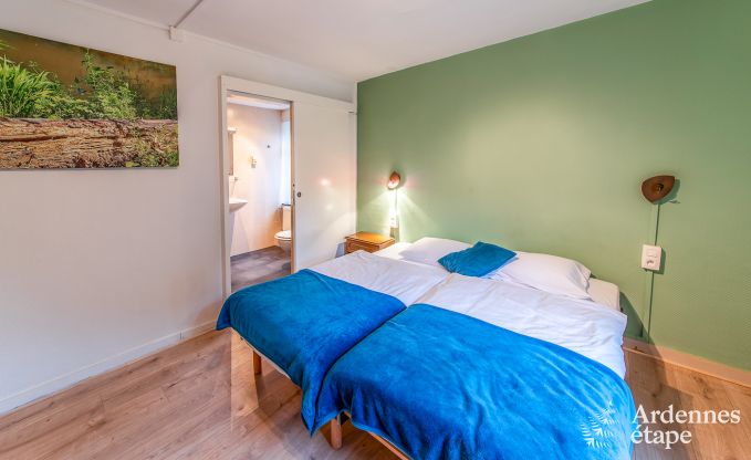 Vakantiewoning voor 41 personen met 22 slaapkamers aan het water in de Ardennen, nabij Maredsous