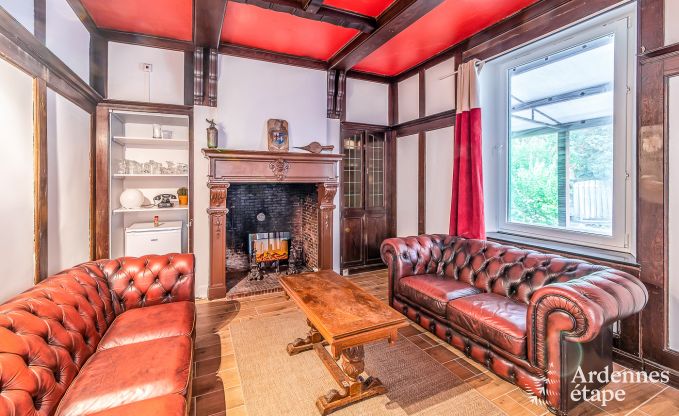 Vakantiewoning voor 41 personen met 22 slaapkamers aan het water in de Ardennen, nabij Maredsous