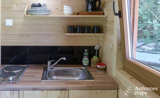 Vakantiewoning voor 41 personen met 22 slaapkamers aan het water in de Ardennen, nabij Maredsous